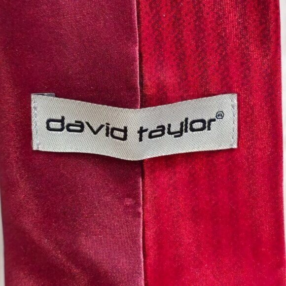 David Taylor's Bold Red Geometric Silk Tie for Men - Picture 4 of 8